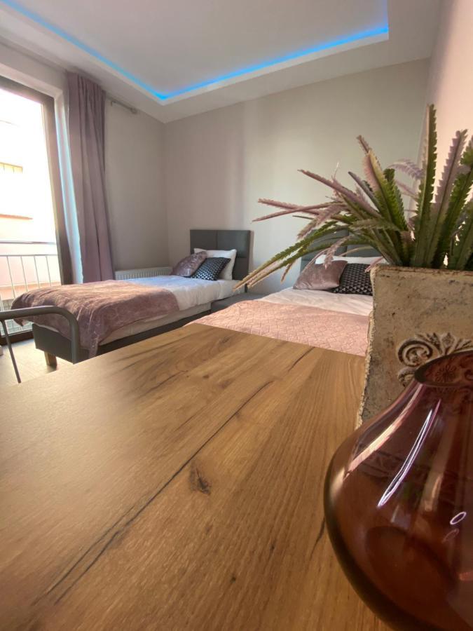 Aparthotel Riva Zawiercie Bagian luar foto