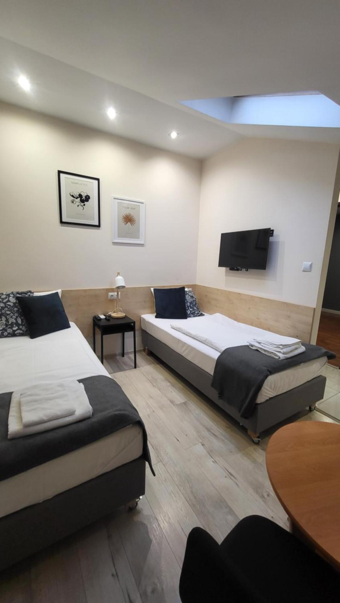 Aparthotel Riva Zawiercie Bagian luar foto